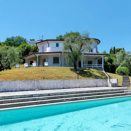 Villa Paradiso *